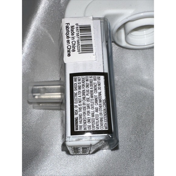 Bath & Body Works Nightlight and Scent Control Wallflower Fragrance Plug NEW - Picture 16 of 16